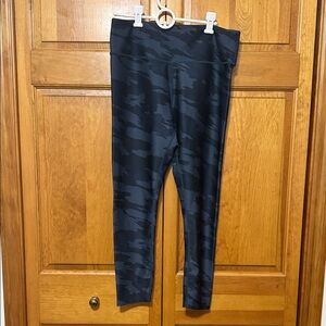 Black Camouflage Cropped Leggings